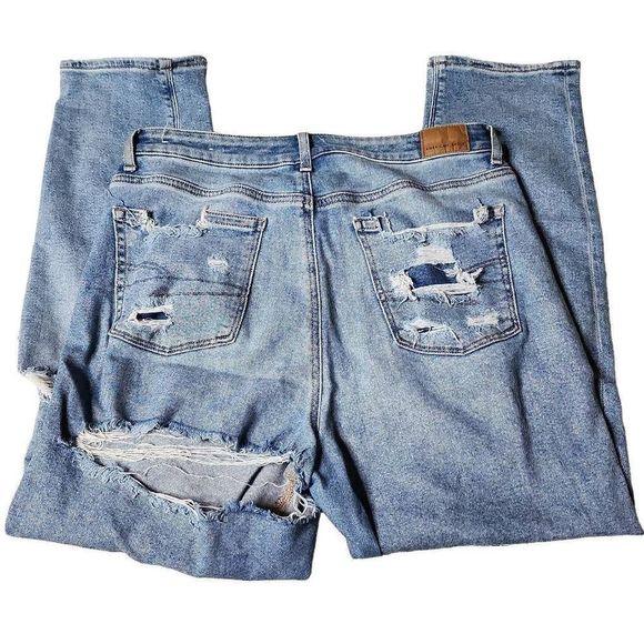 American eagle under butt rip light wash mom jeans size 10 regular - Picture 3 of 6